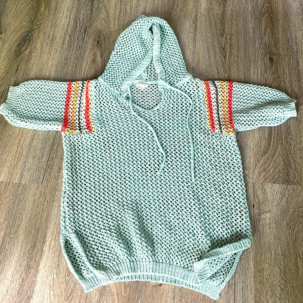POL Cable Knit Pull Over/Beach Cover Up Size Small